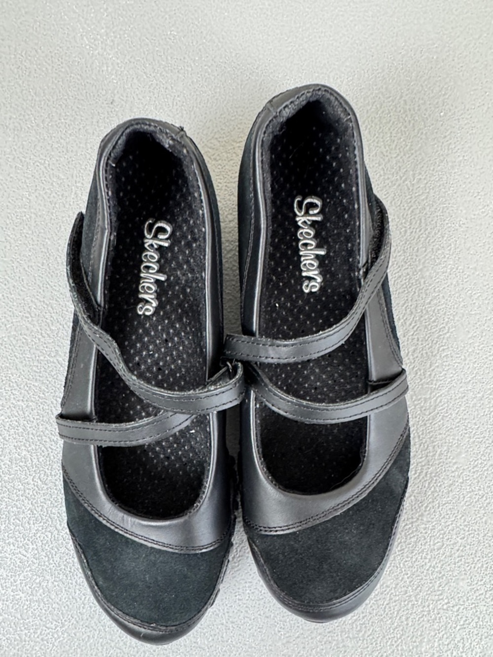 Skechers Mary Jane Style Loafer. Size 6. - Picture 6 of 9